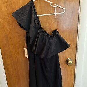Elegant Black One-Shoulder Dress